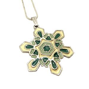 Wallace Silversmiths Enamel Snowflake Pendant Necklace Silver Plated Chain 17"